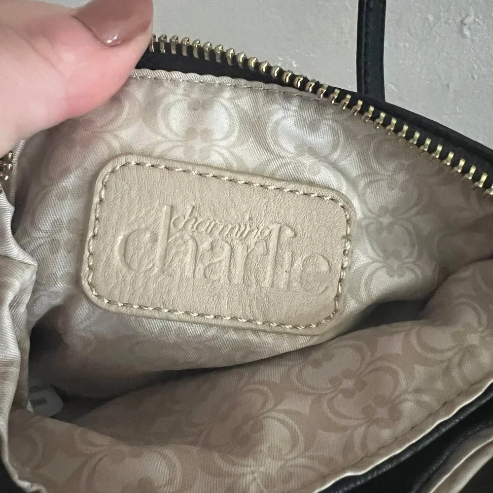 Black chevron clutch purse - Picture 4 of 10